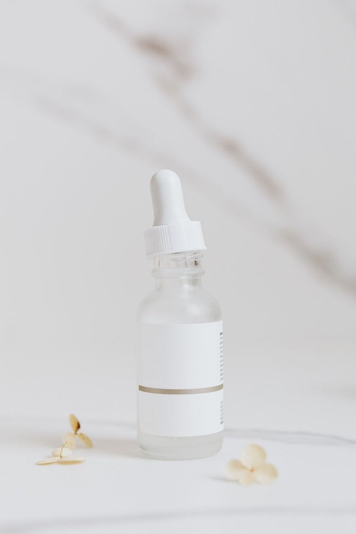水感滴管精華圖庫示意